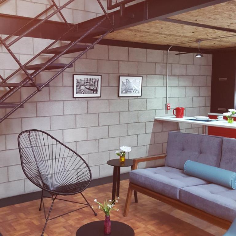 Cozy Loft with Balcony - Apartamento - 2 niveles - 25