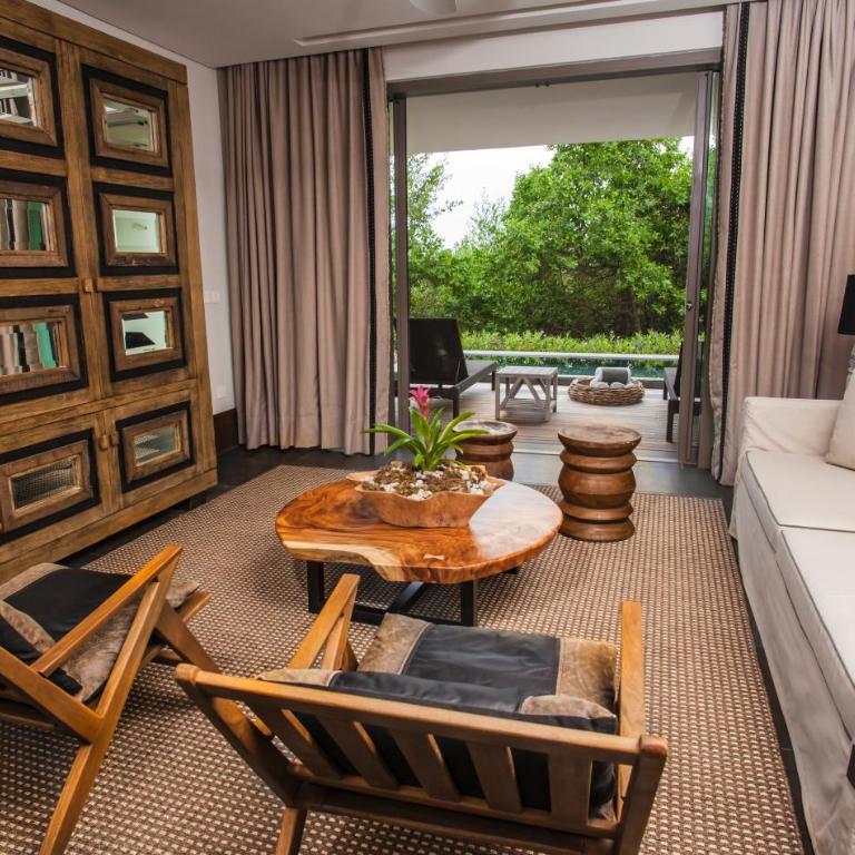 NIZUC Resort & Spa - Deluxe King Suite - 1