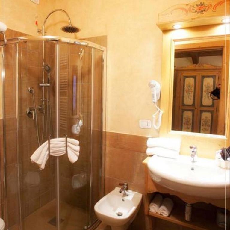 Garnì Astoria Hotel & SPA - Camera Familiare - 5