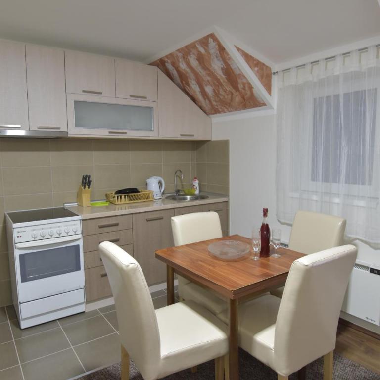 Villa Zagorka and mountain houses A, M, D - Apartment with Mountain View - 7
