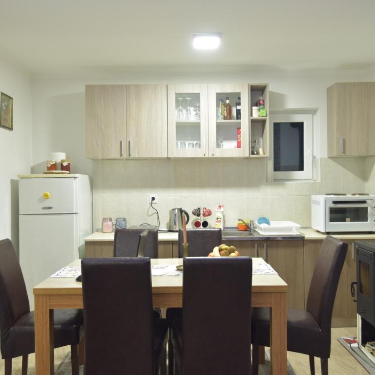 Villa Zagorka and mountain houses A, M, D - Two-Bedroom Apartment - 8