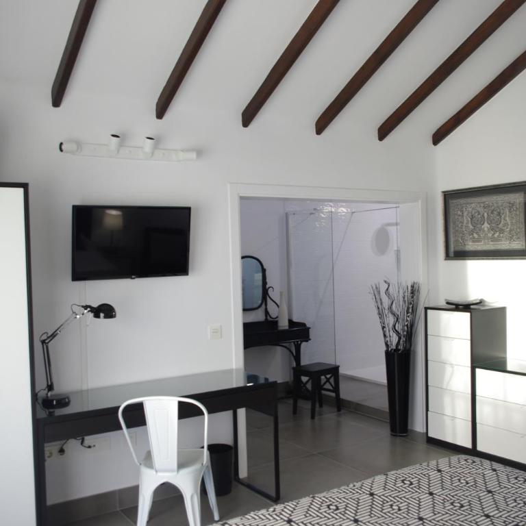 MAGMA Rooms Playa Honda - Suite con terraza - 4