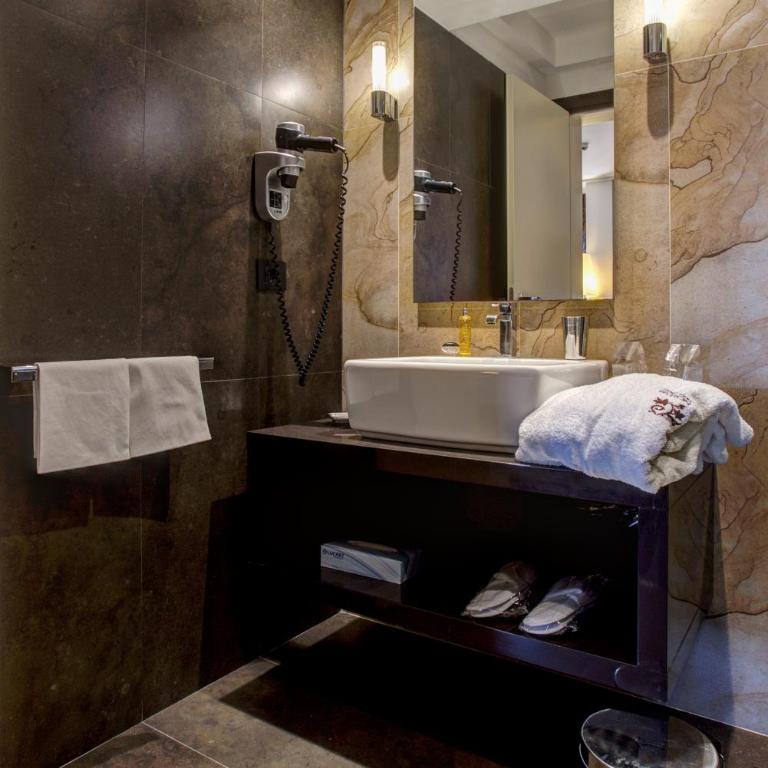 Hotel Byron - Junior Suite - 9