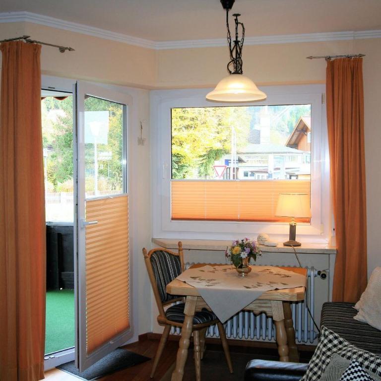 Alpenflair Ferienwohnungen Whg 103 Appartementhaus Nebelhorn - Apartment mit Blick auf die Berge - 5