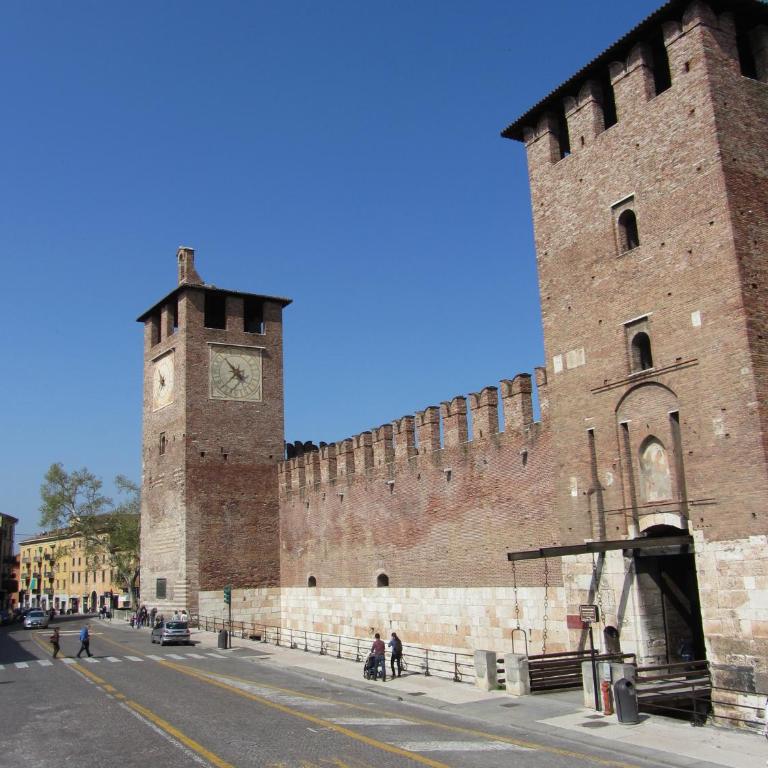 Mimosa House Verona - One-Bedroom House - 34