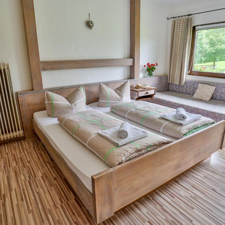 Pension Rauschberghof - Doppelzimmer mit Balkon - 10