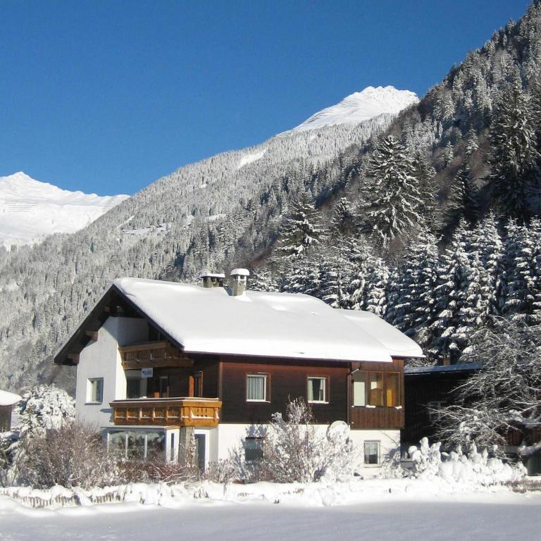 Haus Rudigier by Châtel Reizen - Dreibettzimmer mit Gemeinschaftsbad - 1
