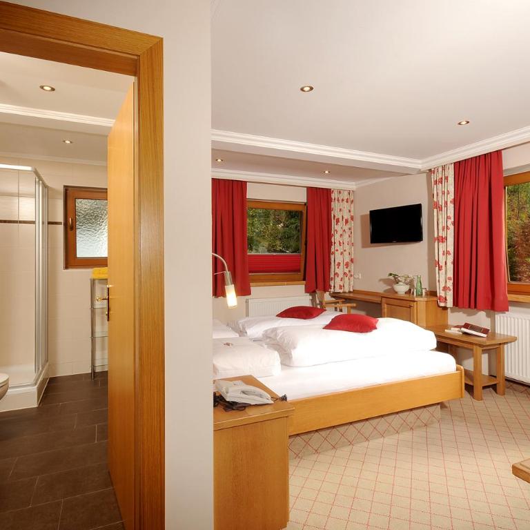 Hotel Garni Erler - Comfort Doppelzimmer mit Balkon - 7
