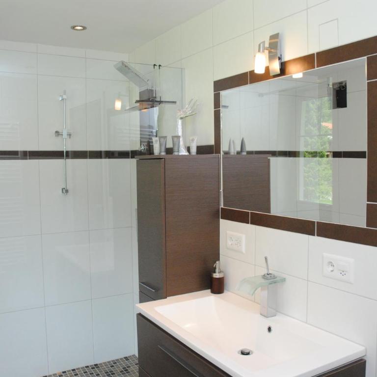 Zillertal Residenz - Three-Bedroom Apartment - 12
