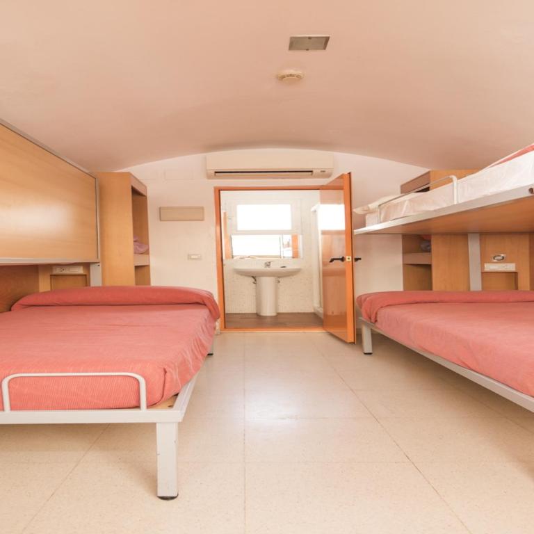 Albergue Inturjoven Córdoba - Bed in Dormitory - 1