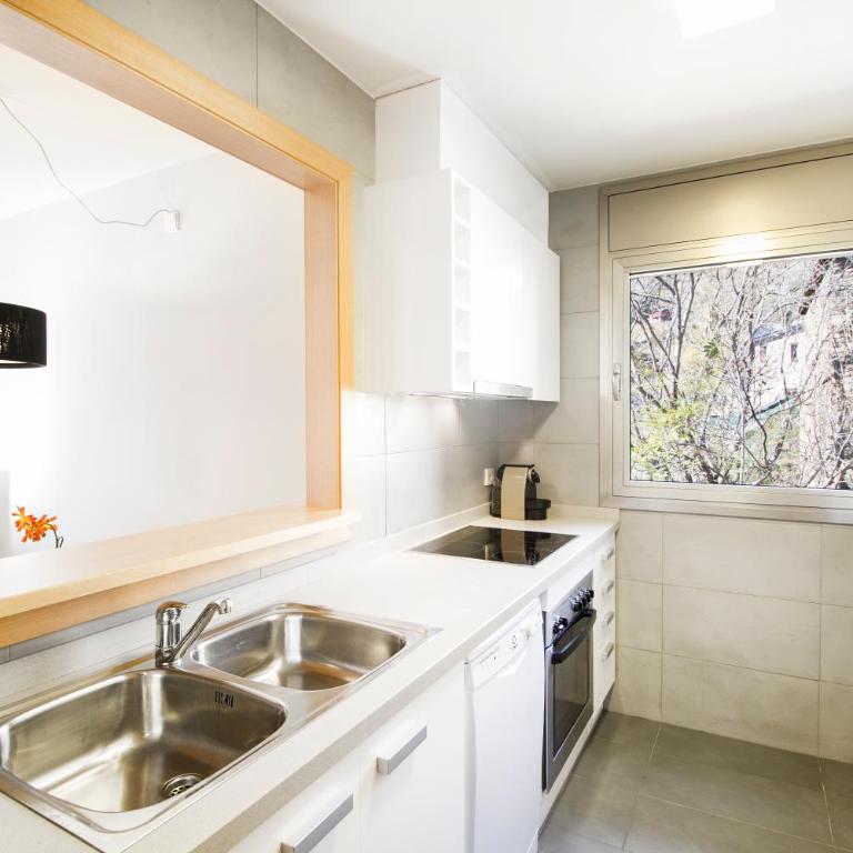 Tarter Mountain Suites - Appartamento con 2 Camere da Letto, Balcone e Vista Montagna - 5 Minuti in Auto dal Comprensorio Sciistico - 4