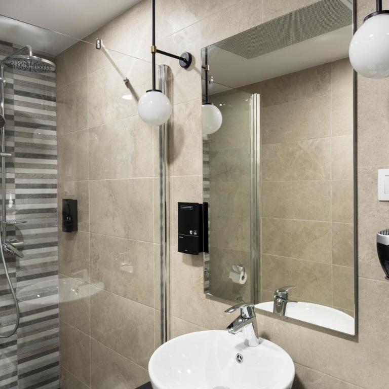 Petit Palace Triball - Double or Twin Room - 4