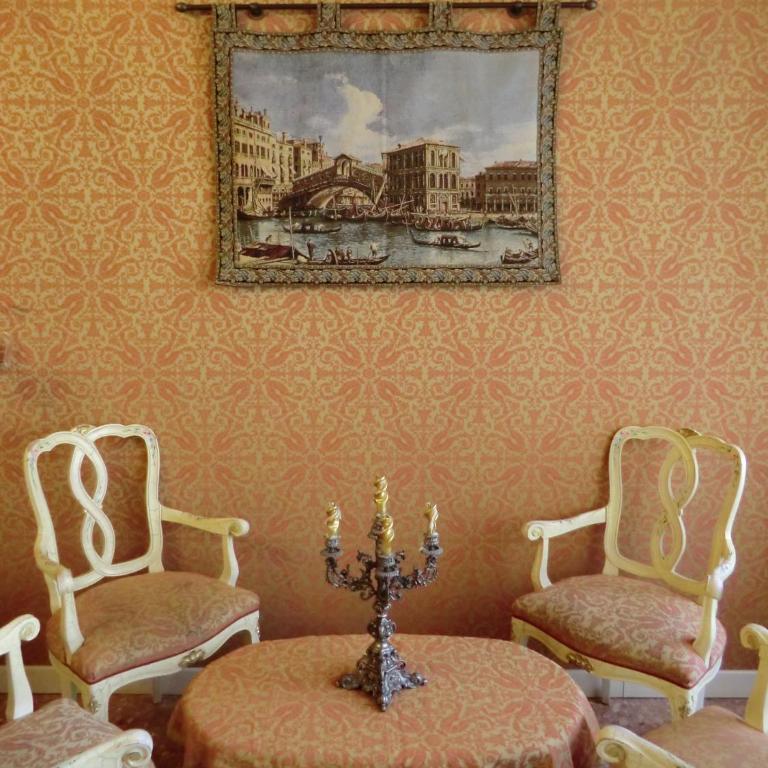 Locanda Cà Le Vele - Camera Deluxe Matrimoniale/Doppia con Letti Singoli con Vista Canale - 1