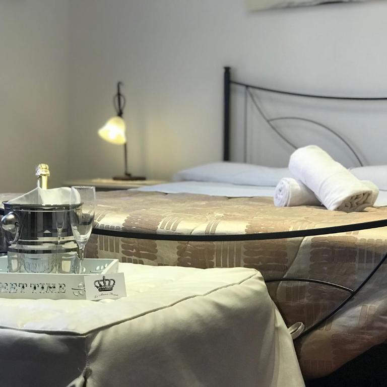 La Maison Royale downtown bed and italian breakfast - Triple Room - 4