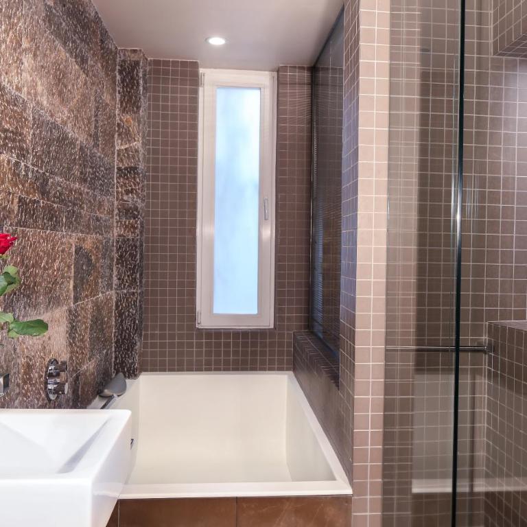 Hotel Gran Derby Suites, a Small Luxury Hotel of the World - Junior Suite - 1