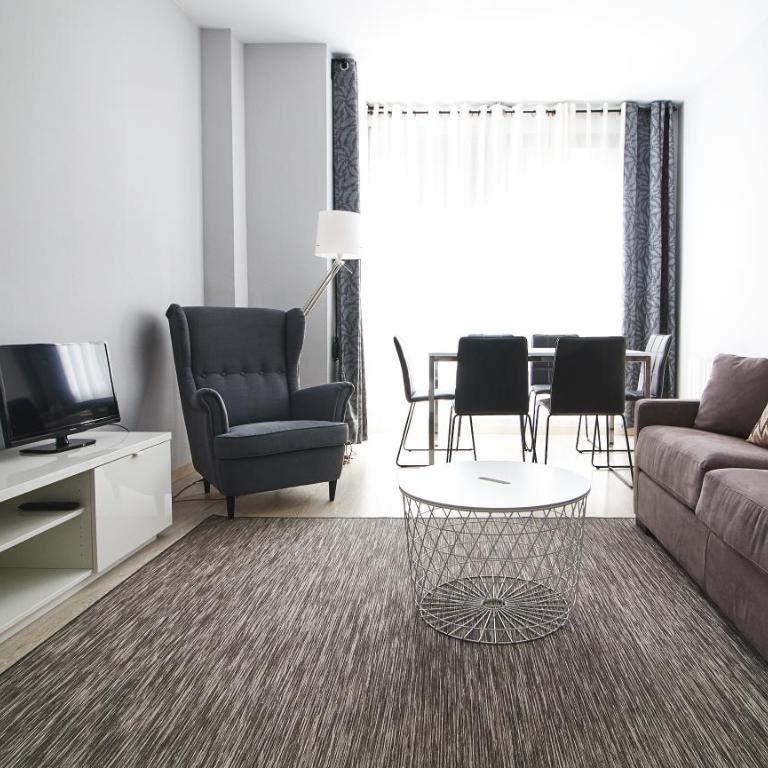 Alcam Lesseps - Three-Bedroom Apartment - 2