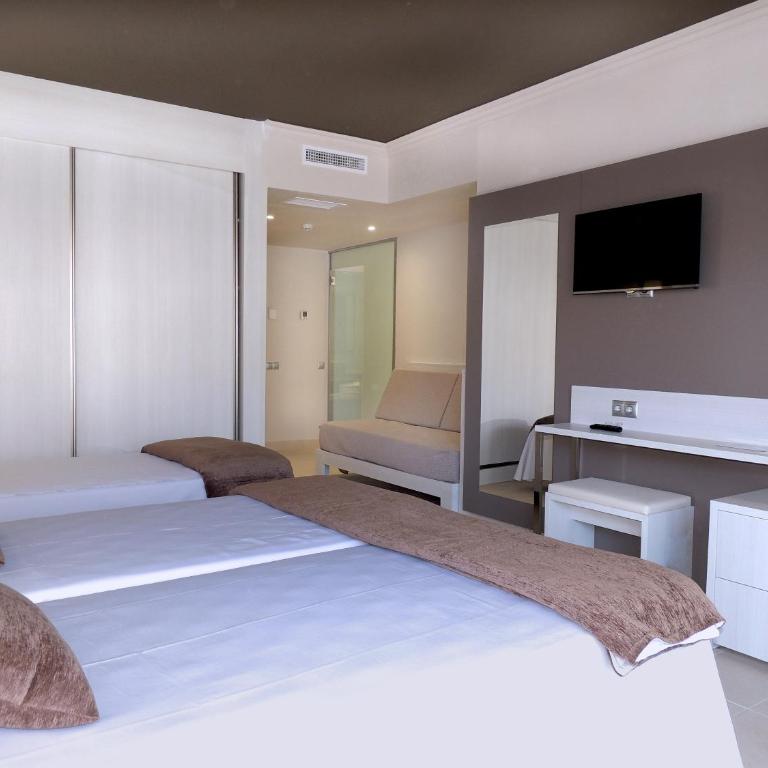 Hotel Augustus - Habitación Familiar - 1