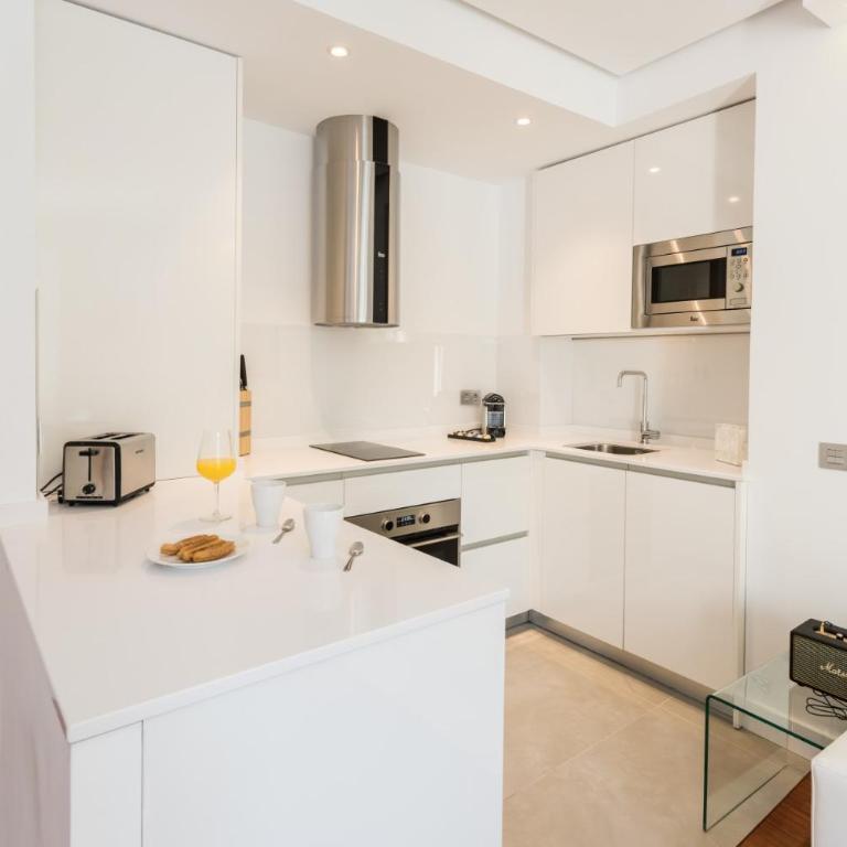 Santa Ana Plaza - Apartment with Balcony - 19