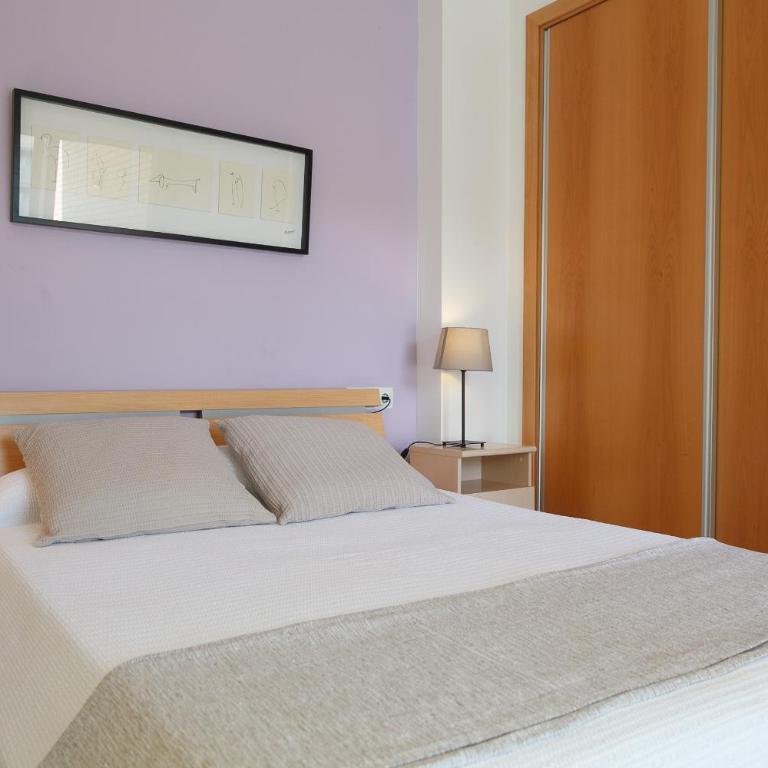 UHC Spa Aqquaria Family Complex - Three-Bedroom Apartment with Pool View - 8