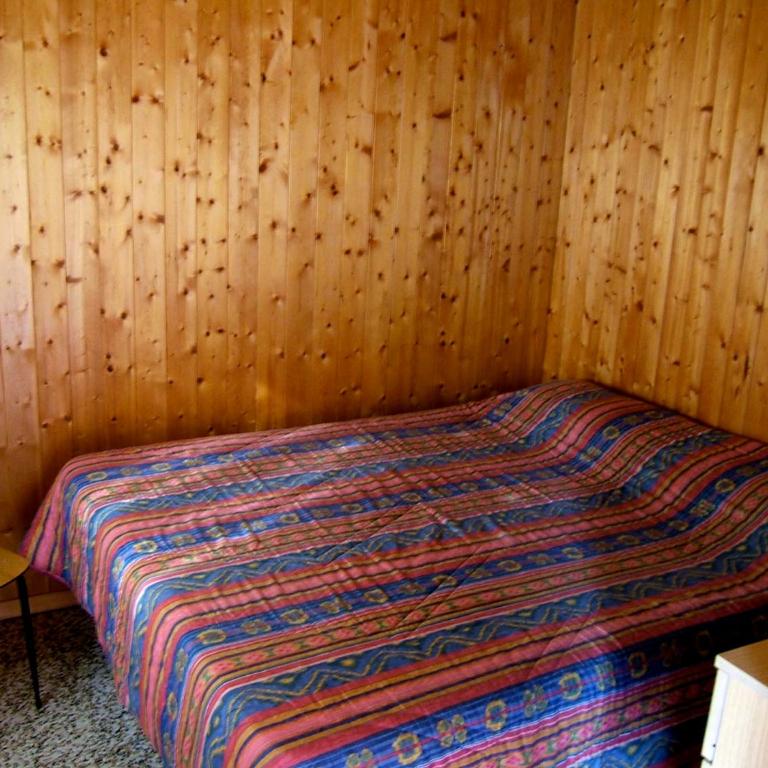 Aquacamp - Two-Bedroom Bungalow with Shared Bathroom - 4