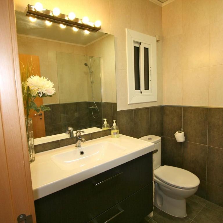 ApartEasy - Plaza España Deluxe - Deluxe Apartment - 24