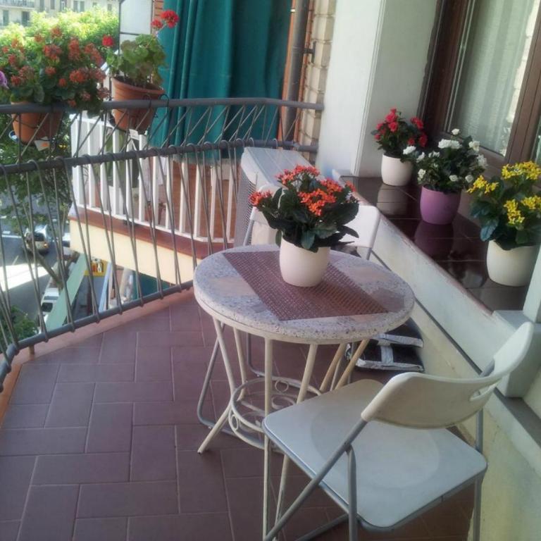 ApartEasy - Family Apartment Sant Antoni - Apartment with Balcony - 2