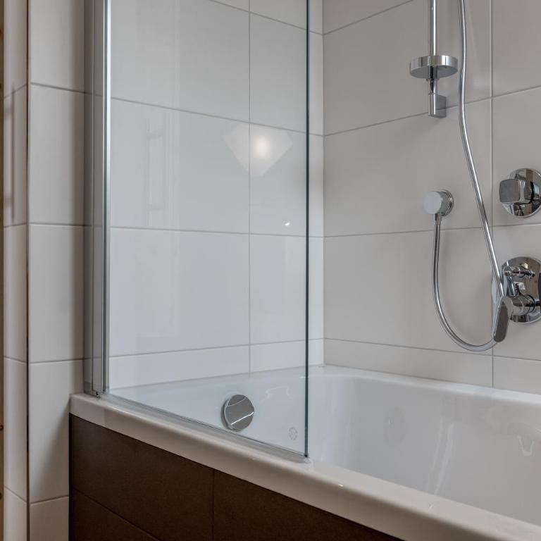 Hotel Garni Pirchhütt - Deluxe Doppelzimmer (2 Erwachsene & 1 Kind) - 7