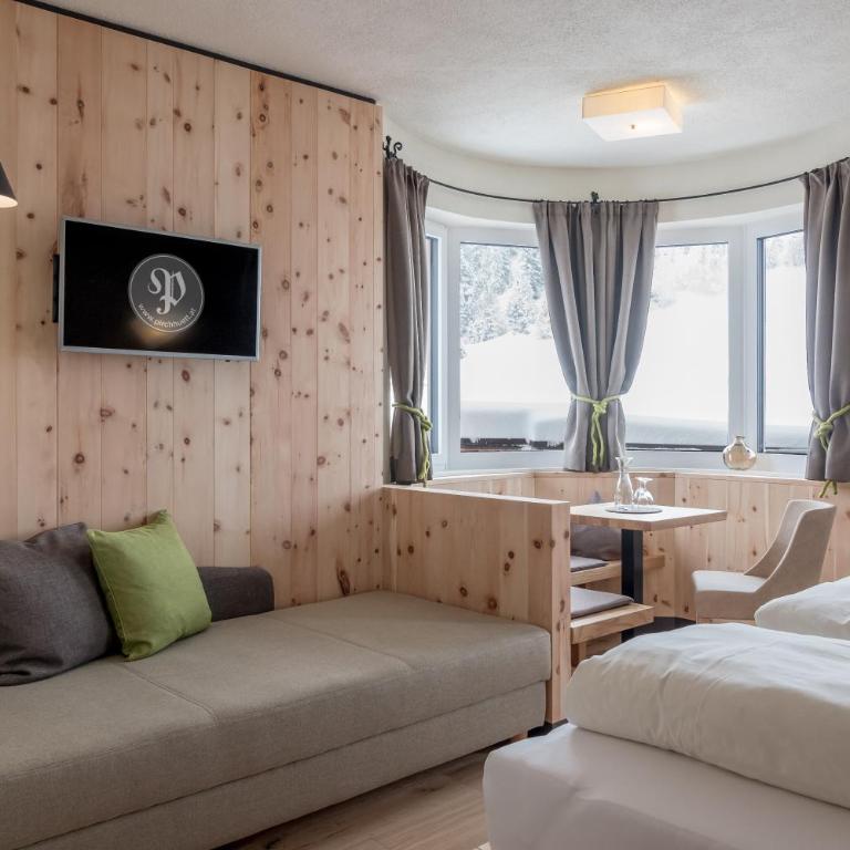 Hotel Garni Pirchhütt - Deluxe Doppelzimmer (2 Erwachsene & 1 Kind) - 6