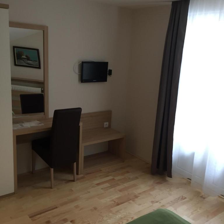 Guest house Vila Žunić - Dvokrevetna Soba sa Bračnim Krevetom - 3