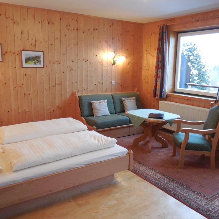 Landhaus Santner - Örglwirt's Ferienwelt - Apartment mit Balkon - 5
