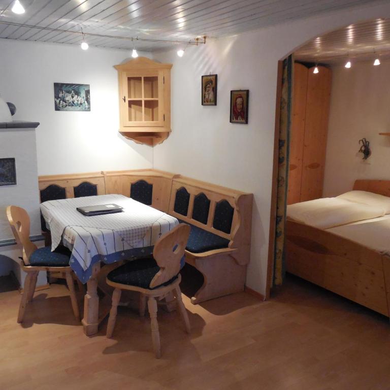 Landhaus Santner - Örglwirt's Ferienwelt - Apartment mit Terrasse - 3