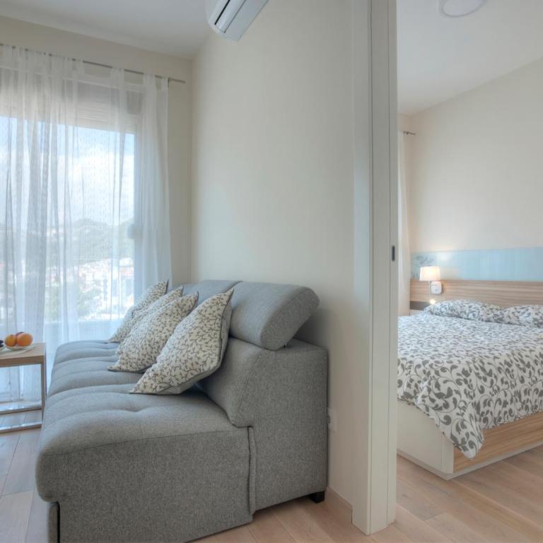 JK Suites - One-Bedroom Apartment - 11