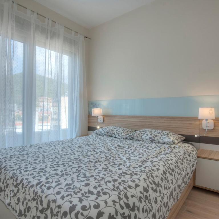 JK Suites - One-Bedroom Apartment - 10