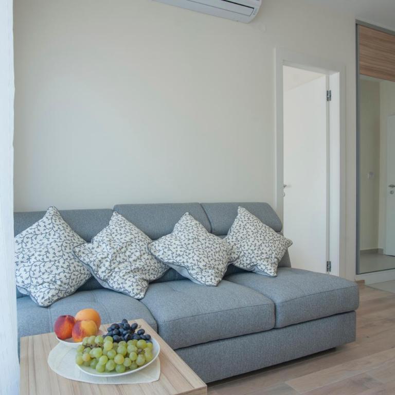 JK Suites - One-Bedroom Apartment - 8