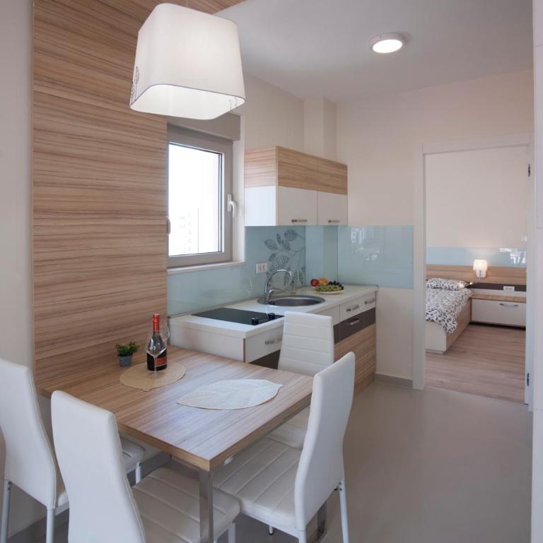 JK Suites - Deluxe Apartment - 9