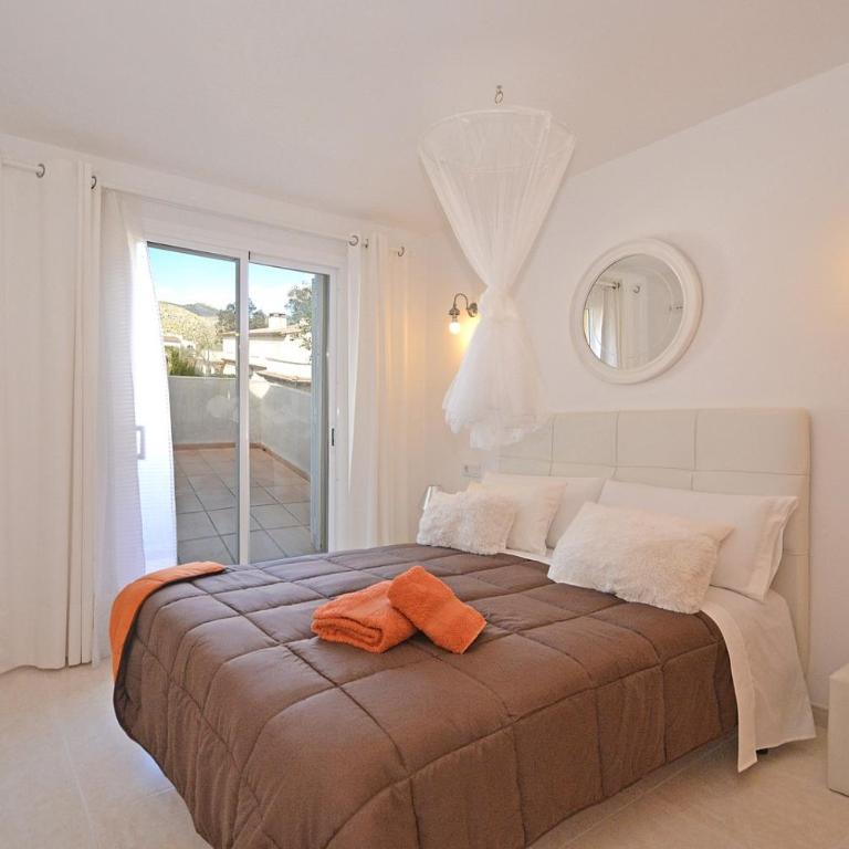 Salada House - Three-Bedroom House - 14