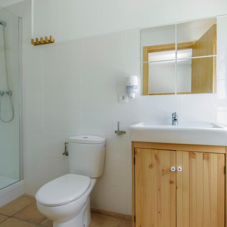 Camping Selva de Oza - Habitación Familiar con baño privado - 3