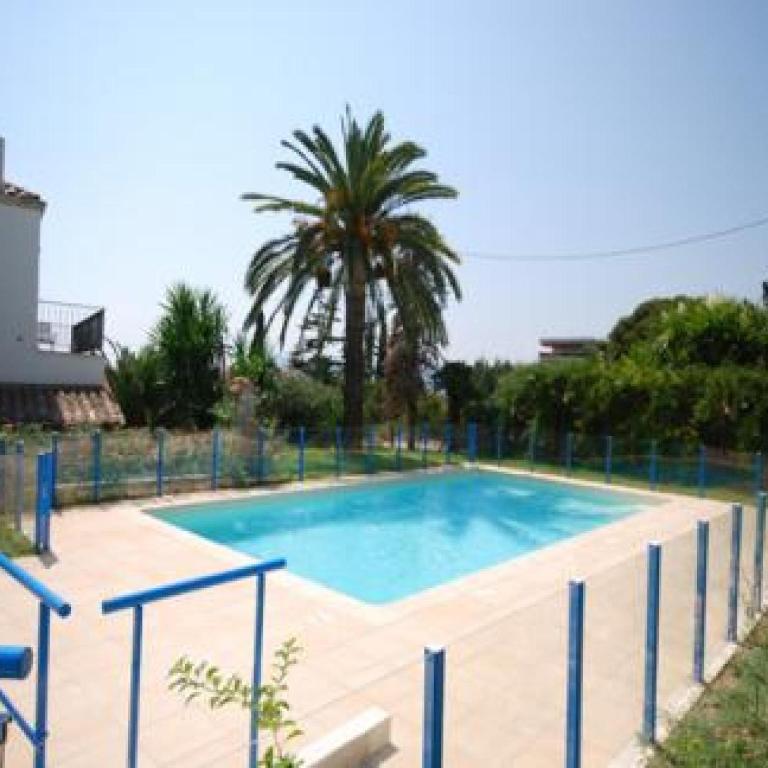 Modern one bedroomed apartment just off the Cannes Seafront with a terrace and pool access 1753 - Appartement 1 Chambre - 12