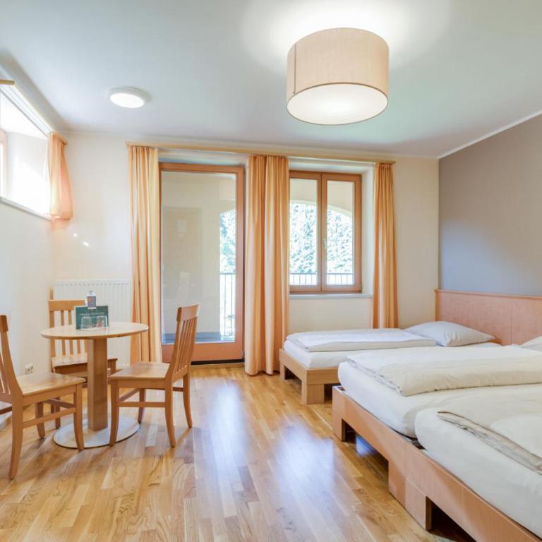 JUFA Hotel Veitsch - Dreibettzimmer - 1
