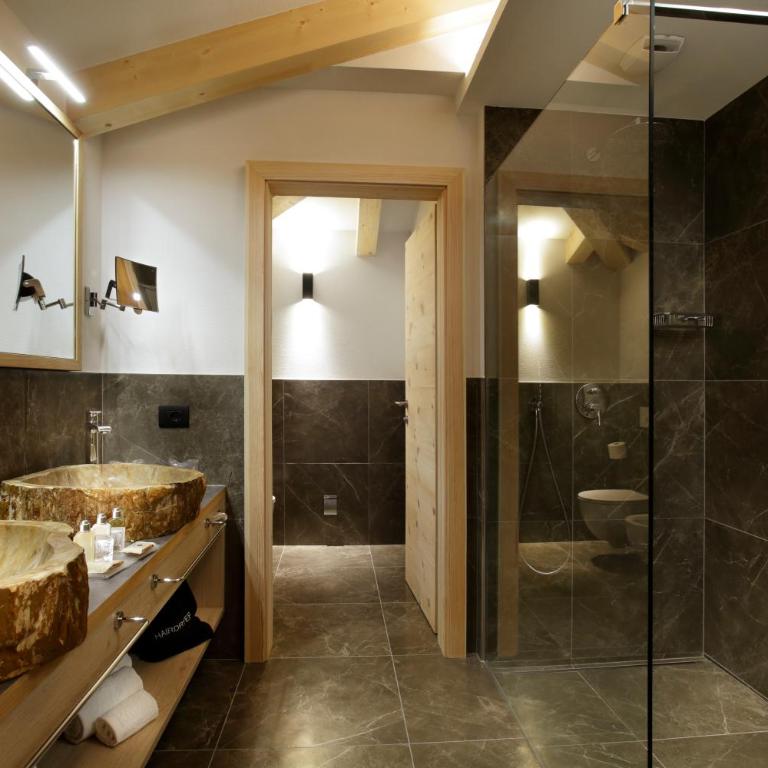 Hotel Ravelli Luxury Spa - Suite mit Kingsize-Bett mit Whirlpool - 3