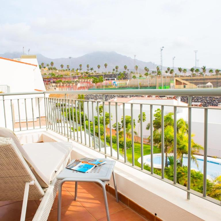 2 Bedrooms Apartment In Magnolia Golf Resort, La Caleta - Apartamento con vistas al mar - 70