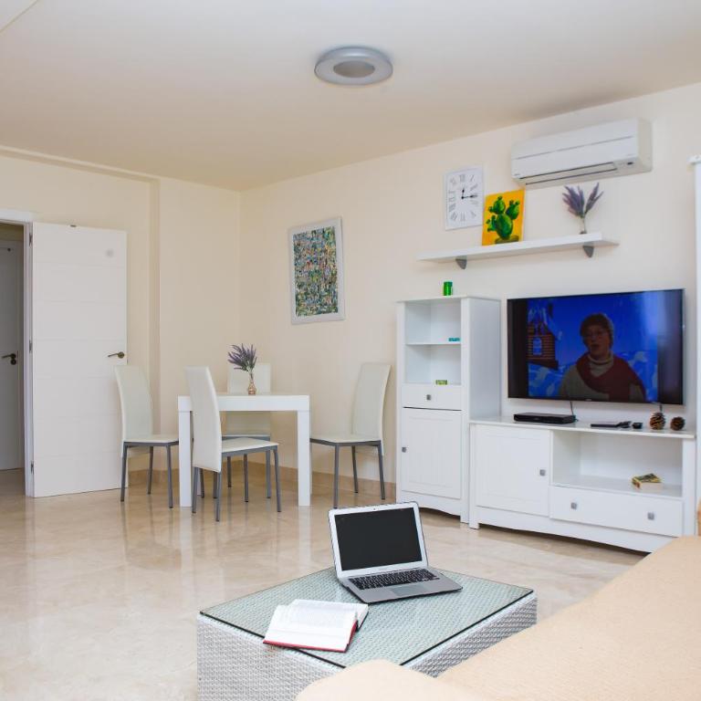 2 Bedrooms Apartment In Magnolia Golf Resort, La Caleta - Apartamento con vistas al mar - 44