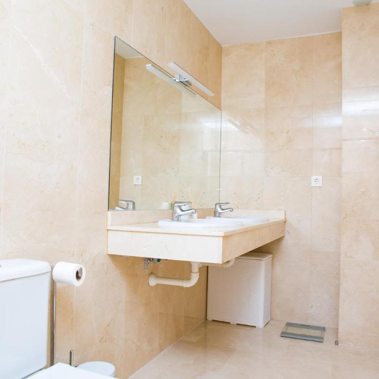 2 Bedrooms Apartment In Magnolia Golf Resort, La Caleta - Apartamento con vistas al mar - 67