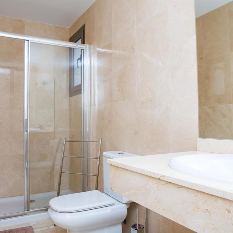 2 Bedrooms Apartment In Magnolia Golf Resort, La Caleta - Apartamento con vistas al mar - 74