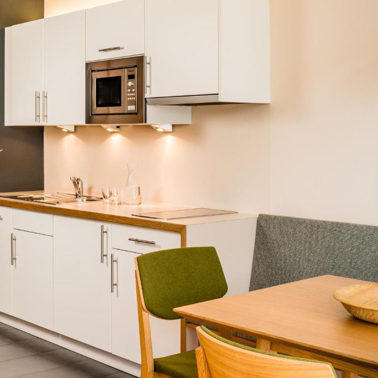 Ladurnerhof Boutique Apartments Meran - Apartment with Garden View - 6