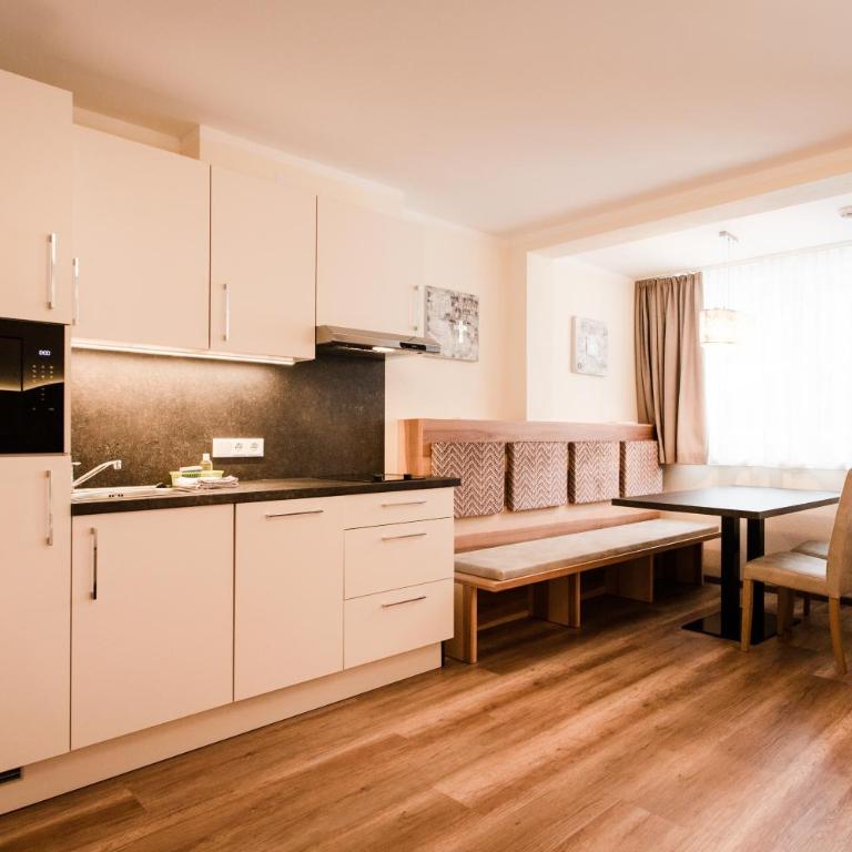 Aparthotel Dorfplatzl Garni Apartments & B&B - Appartamento con Balcone - 1