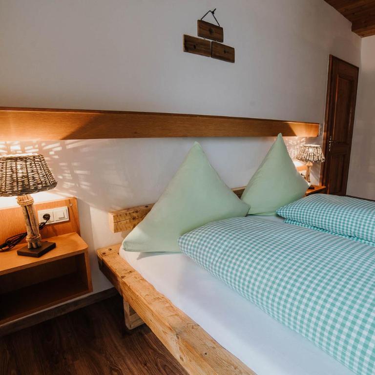 Berggasthof Hochpröller - Doppelzimmer mit Balkon - 3