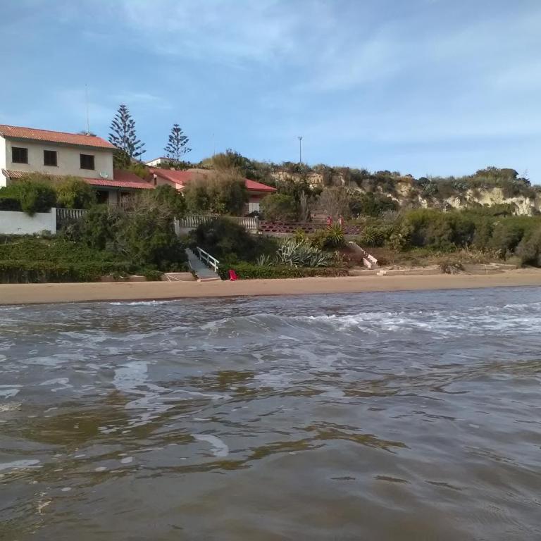 Villa Eva B - Villa - Beach Front - 1