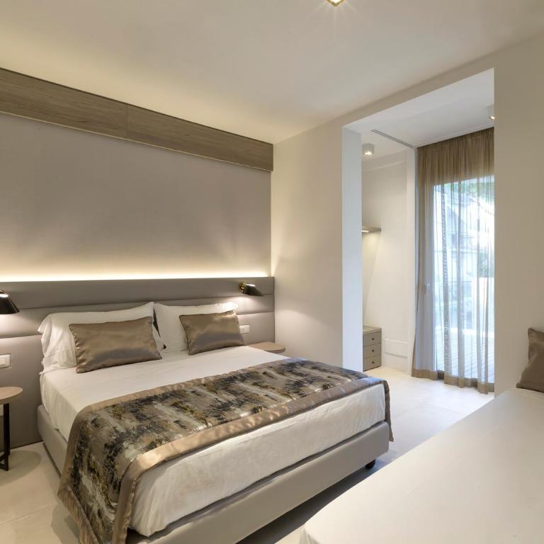 Hotel Villa Hermosa - Family Room with Terrace - 16