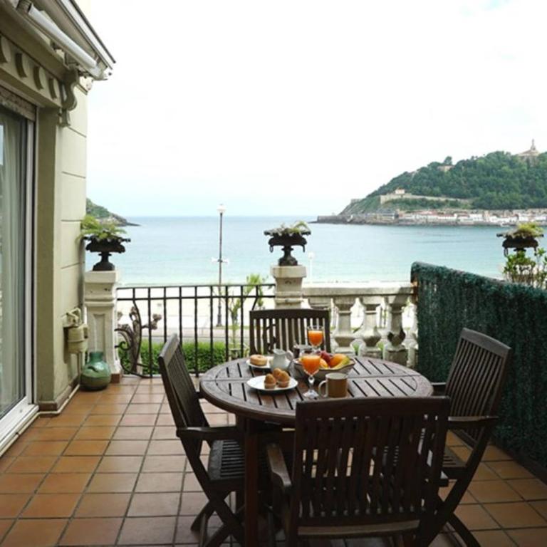 BREATHTAKING TERRACE VIEWS in luxury apartment - by www,SanSebastianApartments,es - Apartamento con terraza - 14